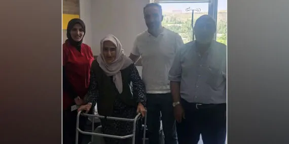 Bayburt’ta 100 Yaşındaki Hastaya Başarılı Ortopedi Ameliyatı