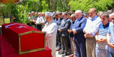 Kıbrıs Gazisi Eşref Kabak Son Yolculuğuna Uğurlandı