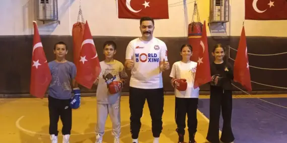 Arpalılı Genç Boksörler Türkiye Şampiyonluğu İçin Sivas’a Gidiyor