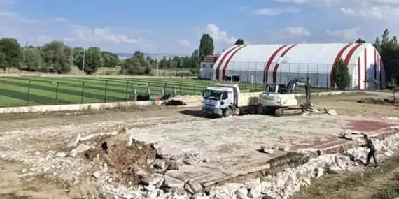 Arpalı’ya 500 Kişilik Tribün ve Yeni Spor Kompleksi