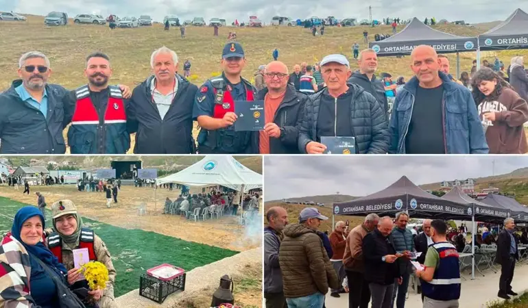 Bayburt İl Jandarma Komutanlığından Kuşmer Yayla Şenliği'nde Eğitim Faaliyeti