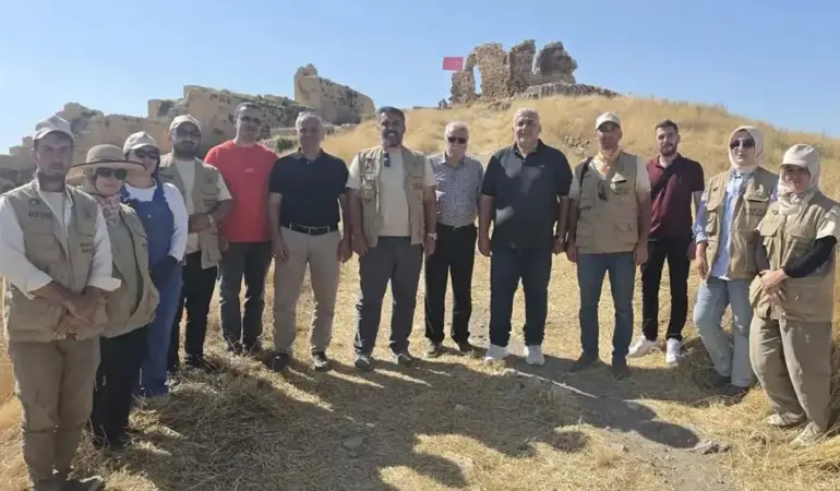 Bayburt Kalesi'nde Heyecanlandıran Keşif, 5 Bin Yıllık Tarih Gün Yüzüne Çıkıyor