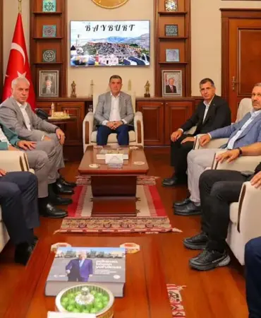 Bayburt Valisi Mustafa Eldivan Protokol Heyetini Makamında Ağırladı