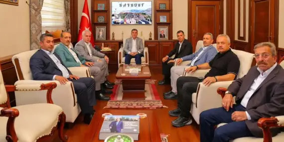 Bayburt Valisi Mustafa Eldivan Protokol Heyetini Makamında Ağırladı