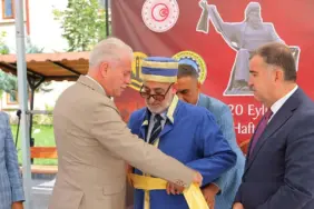 80 Yaşındaki Esnaf Metin Özyurt Bayburt'ta Yılın Ahisi Unvanını Aldı