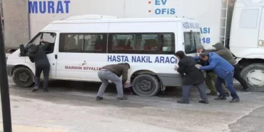 Mardinli sürücülerden buzda dans