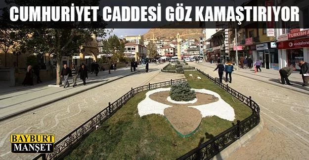 Cumhuriyet Caddesi Göz Kamaştırıyor