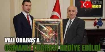 Vali Odabaş'a Osmanlı Tuğrası hediye edildi
