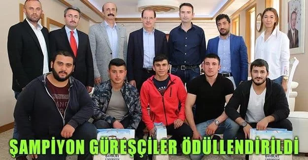 Şampiyon Güreşçiler Ödüllendirildi